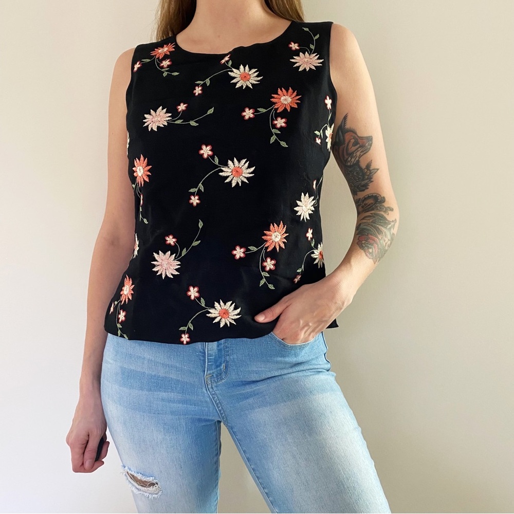 Vintage 90’s Embroidered Floral Tank Top